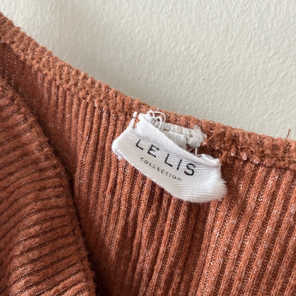 Rust Ribbed Strapless Top - Picture 4 of 4
